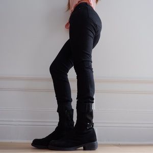 Black skinny jeans